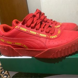 5.5c California taping jr Red Gold Pumas